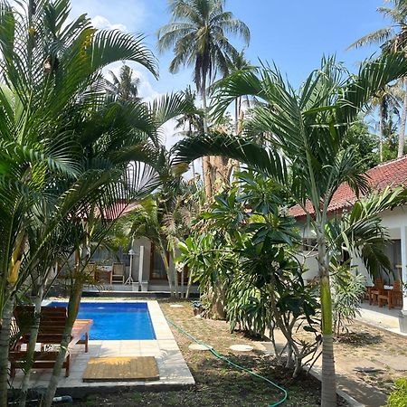 Kebun Homestay Kuta  Exterior photo