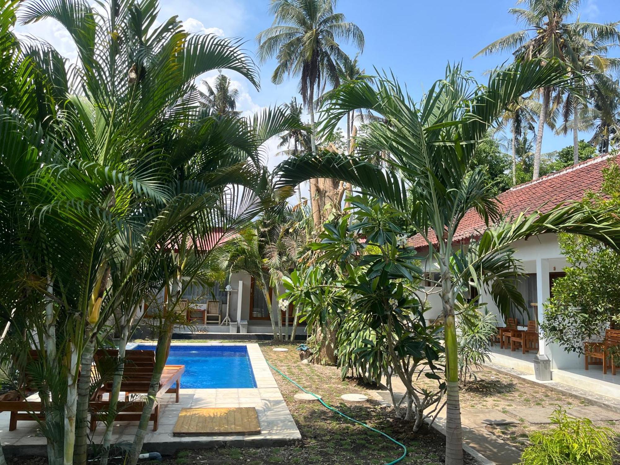 Kebun Homestay Kuta  Exterior photo